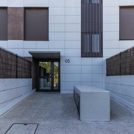 Akomodat En Precioso Y Moderno Con Jardin Y Parking 게초 외부 사진